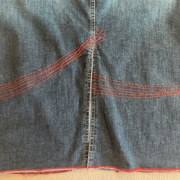 Designer Denim Skirt - front slit has ombre cloth, back slit is open - size 10 - Picture 11 of 11